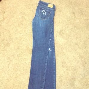 Hollister super skinny destroyed jeans